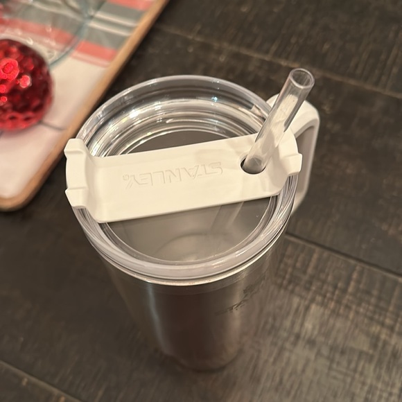 Stanley Adventure Quencher 40oz Stainless Steel Tumbler - Picture 4 of 6